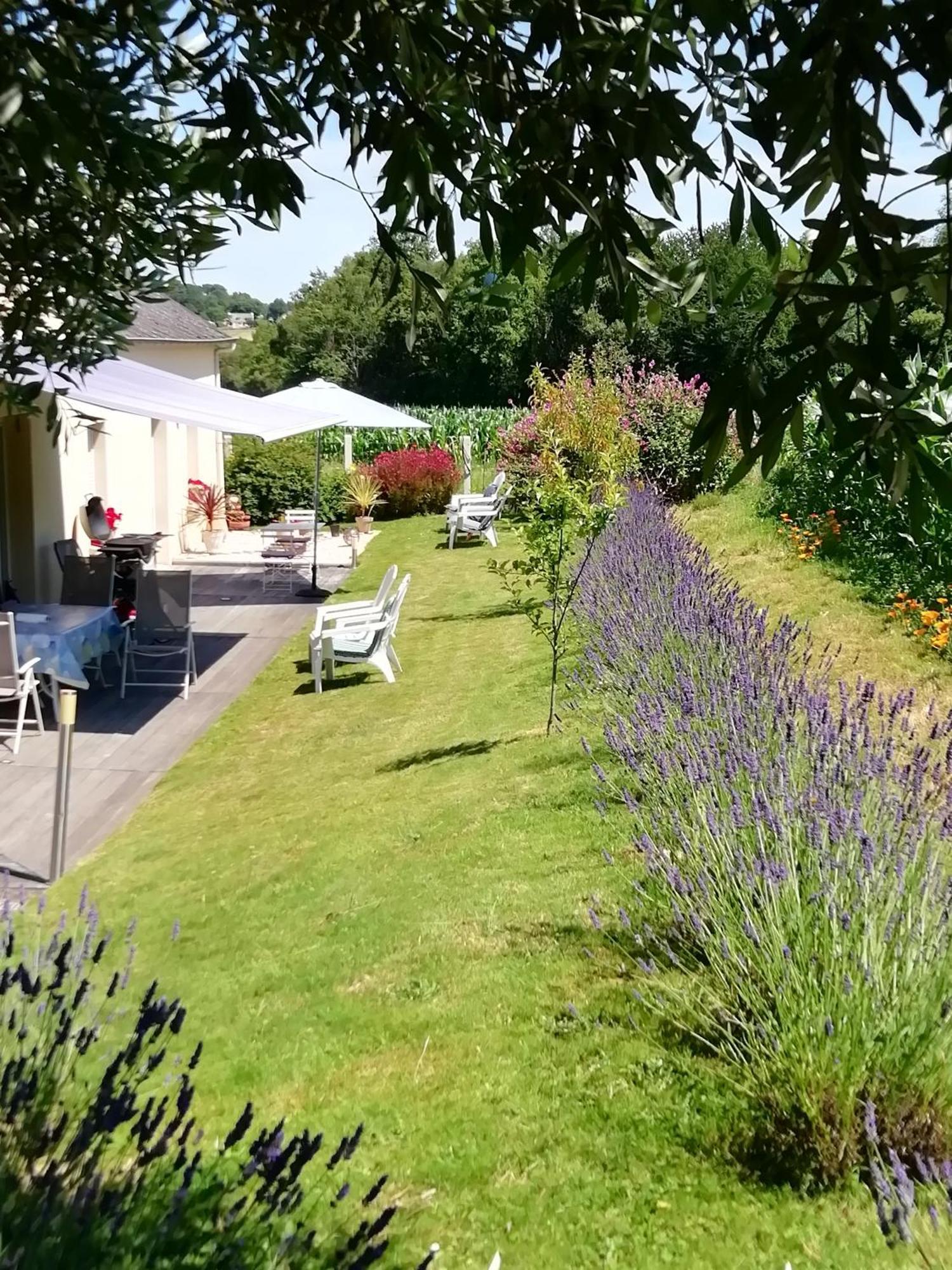 Kerlan Bed and Breakfast Béganne Exteriör bild